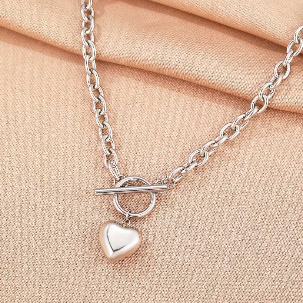 Stainless Steel Necklaces Vintage Elegant Heart Pendant Fashion Exquisite Light Luxury Necklace For Women Jewelry Banquet Gifts M251216