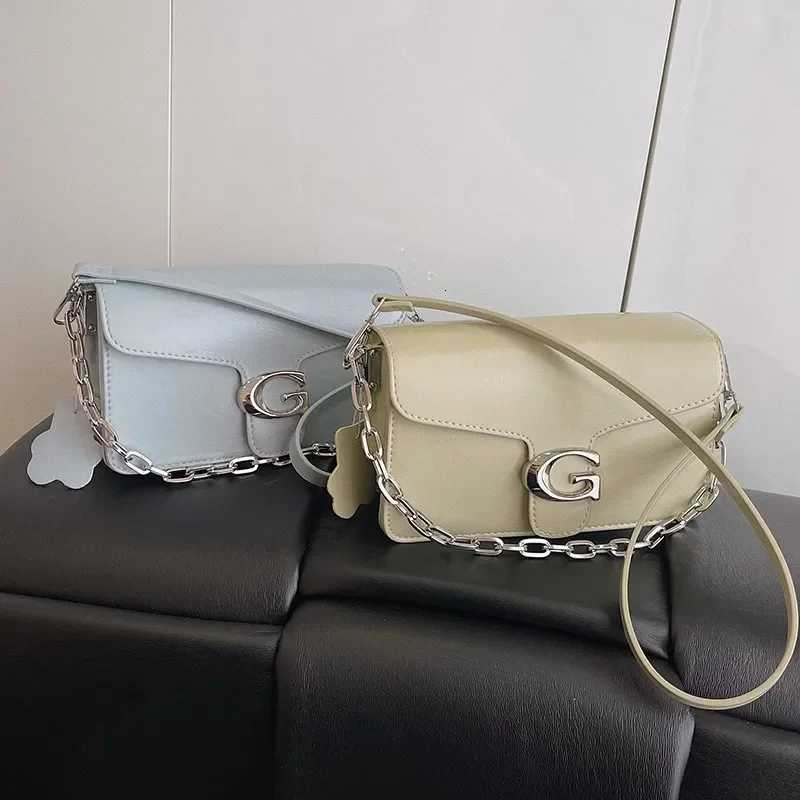 Classic Leather Shoulder Bag For Ladies Chic And Durable Crossbody Style Perfect For Outings M251216