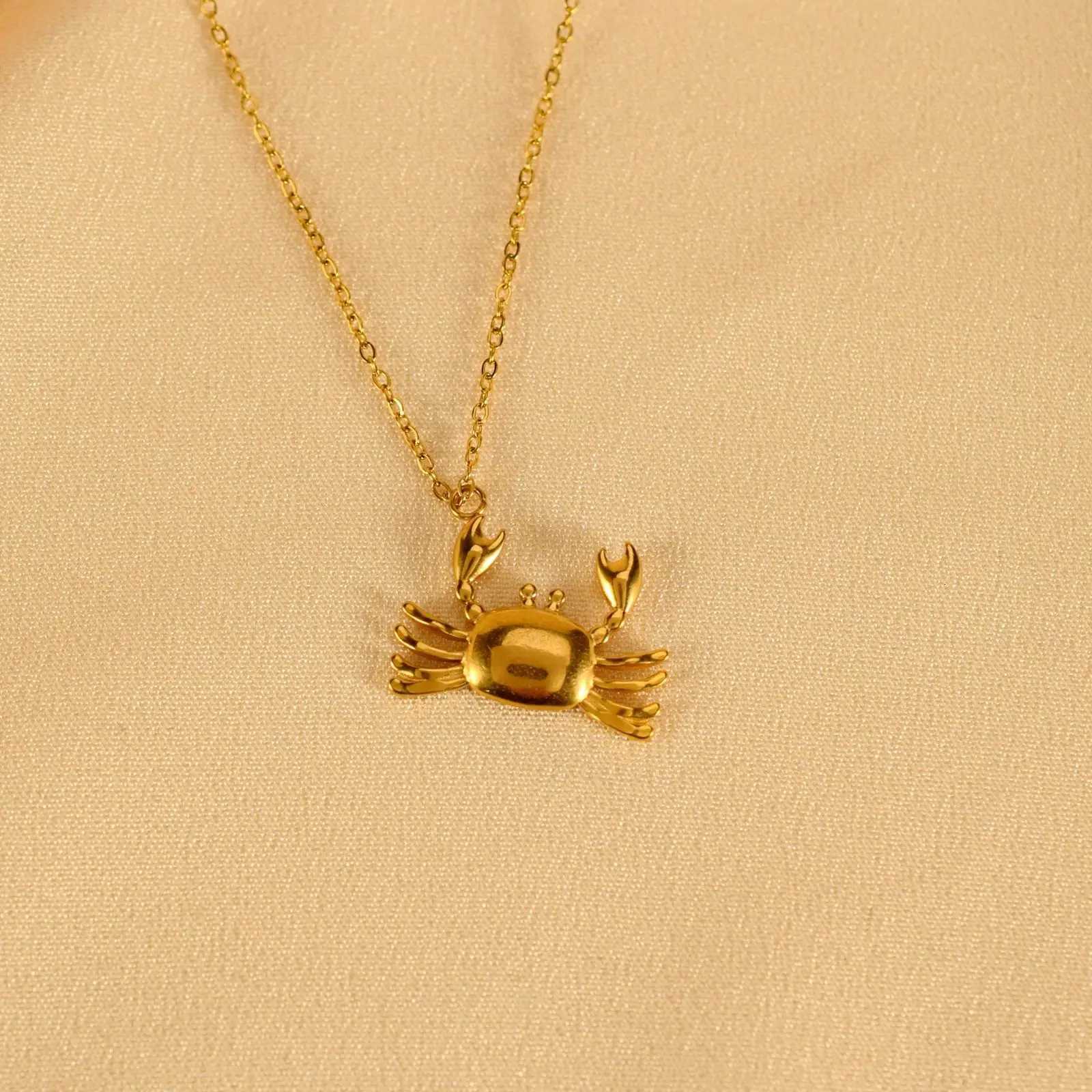Hot Sale Personalized Small Crab Exquisite Pendant Stainless Steel Versatile Design Necklace M251216