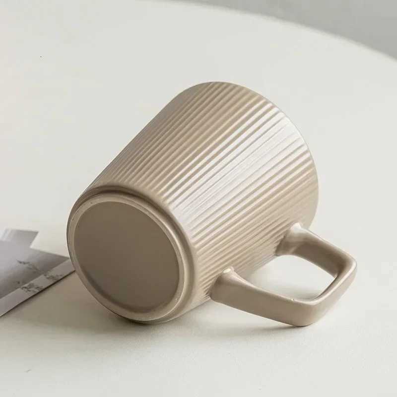 500ml Nordic Ceramic g Matte Milk Coffee Cup with Handle He Off Practical Water Cup Solid Color Striped Shape liji H251215