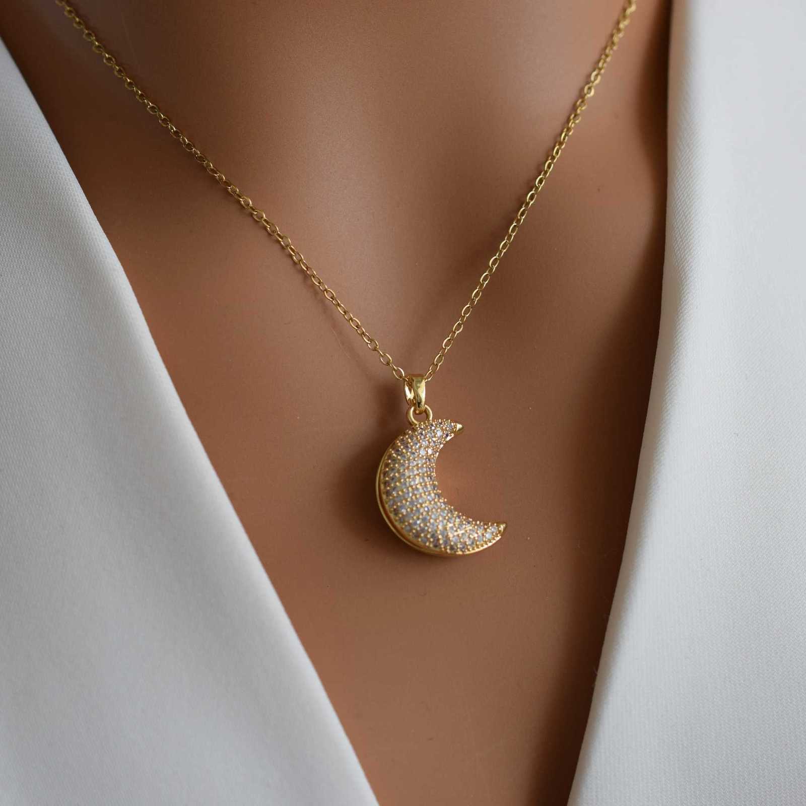 Womens Titanium Steel Chain Gold Plated Opening and Cclosing Moon Peach Heart Pearl Shell Necklace M251216