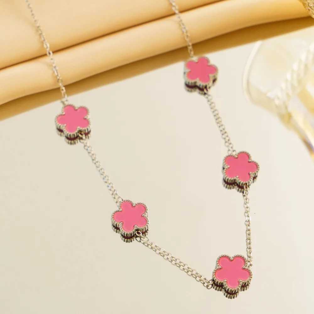 316l StainlESS Steel Luxury Plum Blossom Plant Five Flower Necklace For Women Clavicle Chain Party Charm Jewelry Gift M251216