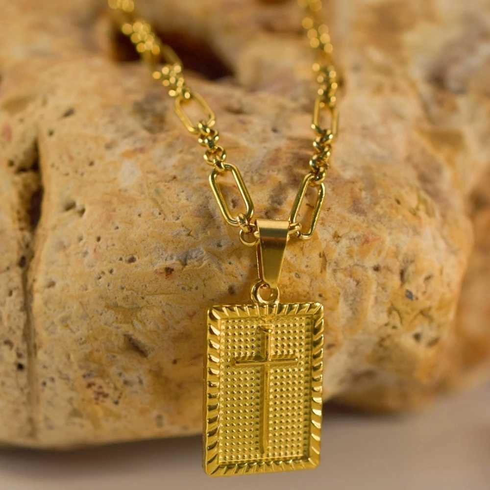 Hot Sale Faith Necklace Stainless Steel Cross Square Pendant Golden Paper Clip Chain Necklace M251216
