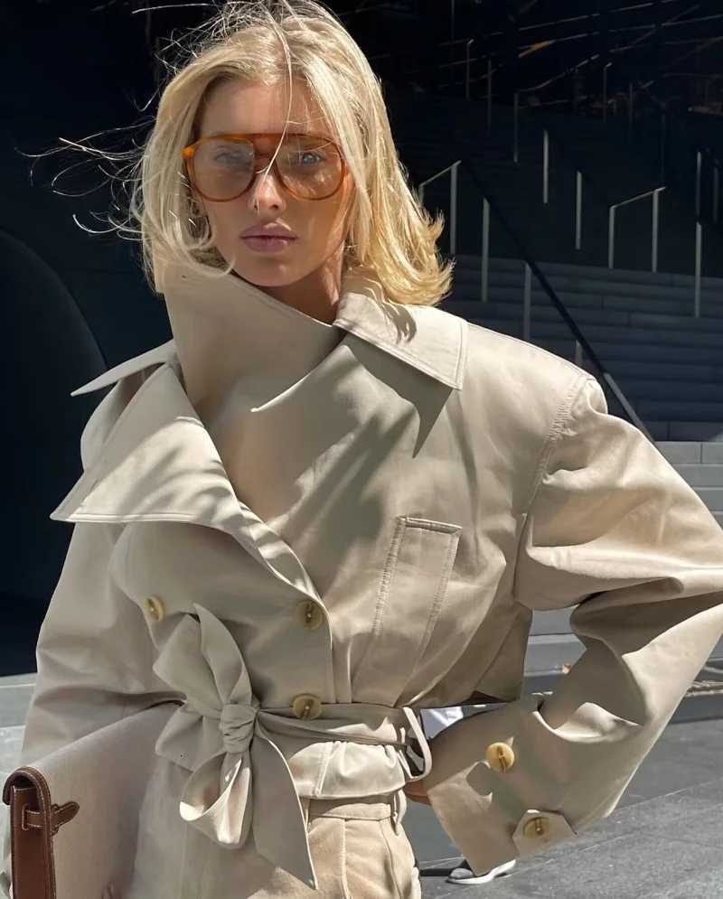 ETJ 2025 new womens British wind trench coat style double-breasted long sleeve belt lapel jacket short coatT251216