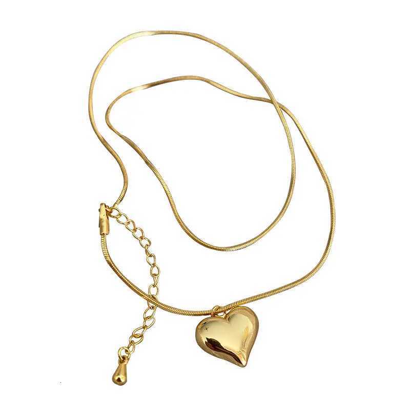 Women Necklace Peach Heart Snake Bone ShAPe Pendant Clavicle Chain Necklace M251216