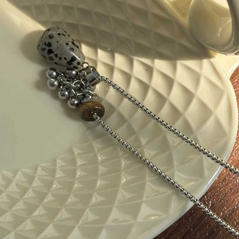 Natural Spotted Tiger Eye Stone Necklace for Women Vintage Water Droplet Grape Pendant Long Chain Necklaces Female Accessories M251216