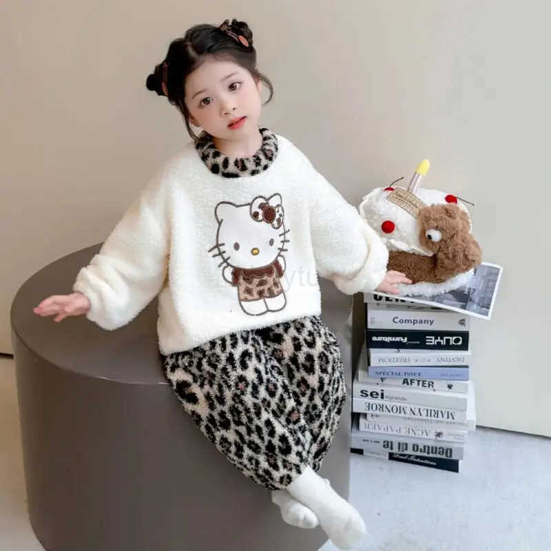 Sanrio Hello Kitty Winter Pajamas Two-Piece Set Girl Thicken Pullover Tops Pants Child Kawaii Anime Cartoon New Casual Homewear H251216