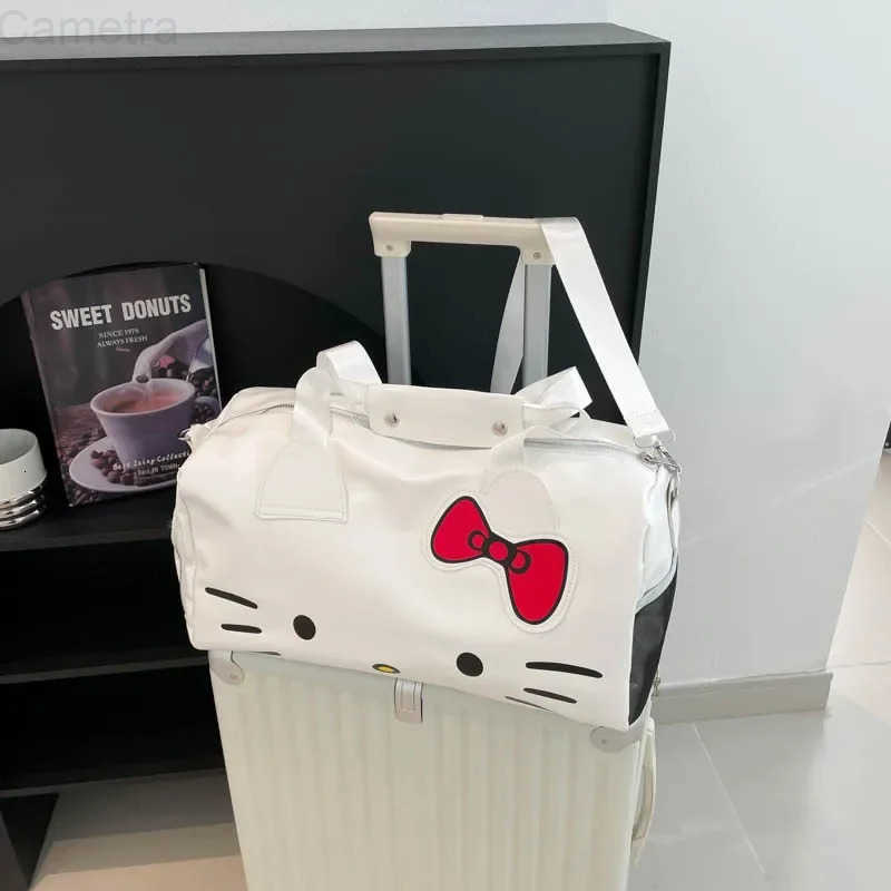 Sanrio Portable Hellokittys Travel Bag Cartoon Luggage Bag Large Capacity One Shoulder Crossbody Bag Outdoor Bags for Woman H251216