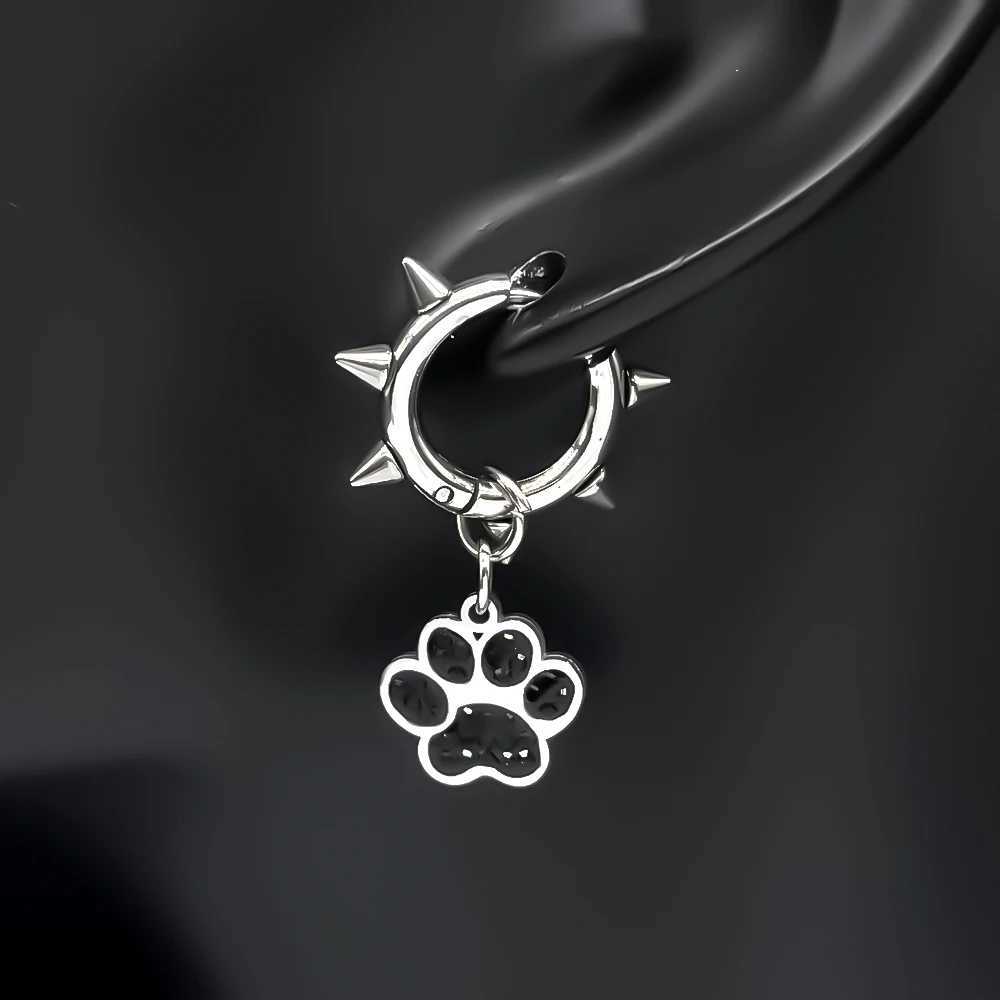 Dark Punk Dog Paw Rivet Earrings For Women Men Stainless Steel Silver Color Gothic Punk Trendy Hoop Ear Rings Jewelry Gifts G251216