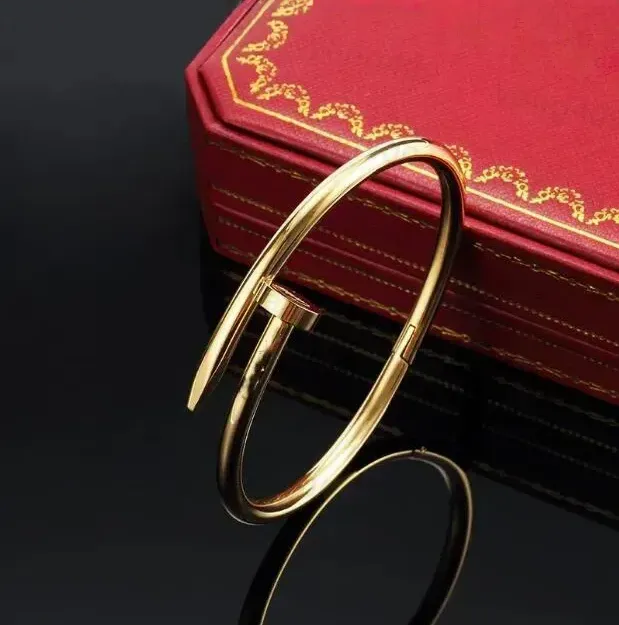 Bracelet Brand Designer Bracelet High quality for your choice Luxury Designer Bracelets Alphabet Valentine Gift Noble And Elegant Women Bracelet gift box