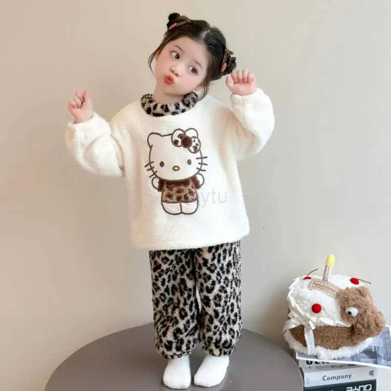 Sanrio Hello Kitty Winter Pajamas Two-Piece Set Girl Thicken Pullover Tops Pants Child Kawaii Anime Cartoon New Casual Homewear H251216