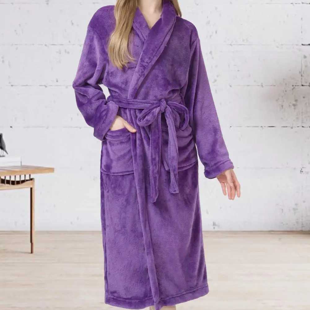 Womens Flannel Robe Thick Warm Fleece Bathrobe with Pockets Winter Soft Plush Long Nightgown Sleepwear Plus Size Loungewear C251216