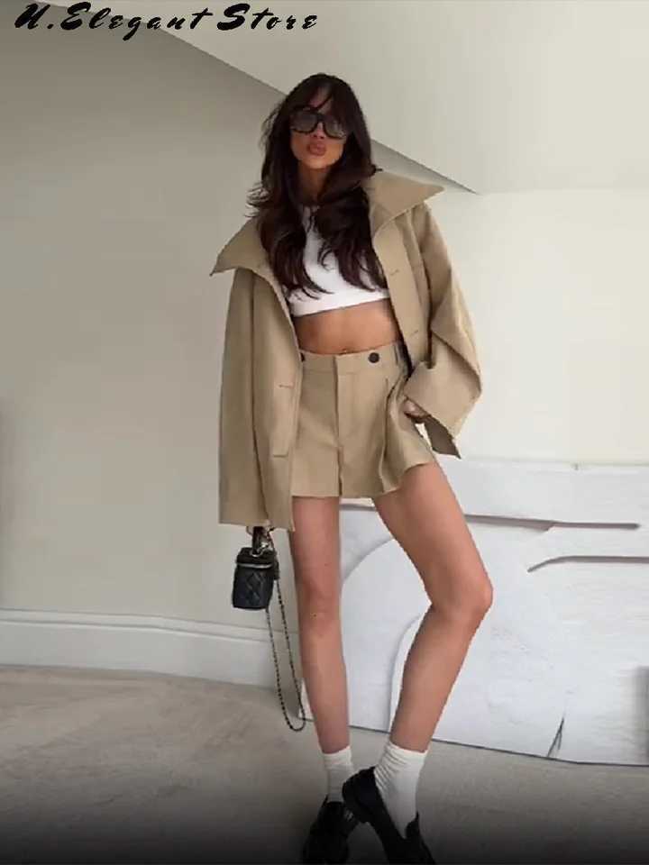 Vintage Khaki Solid Trench Jacket For Women Lapel Full Sleeve Casual Coat With Belt 2025 New Lady Autumn Winter StreetwearsT251216