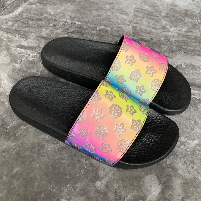 Stylish Trendy Men's Colorful Embossed Slippers 2026 Summer Designer New Collection Versatile Indoor Outdoor Beach Casual Slides Free Shipping La