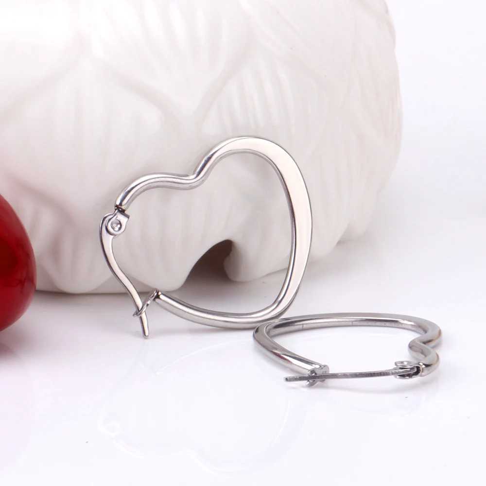 LUXUSTEEL New Big Heart Hoop Earrings Women Accessories Gold Color Size 25mm 35mm 45mm Earrings Fashion Jewelry Stainless Steel G251216