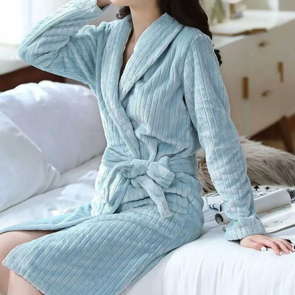 Soft Comfortable Nightgown Women Coral Velvet Bathrobe Luxurious Plush Womens Bathrobe Set for Home Spa Daily Wear for Private C251216