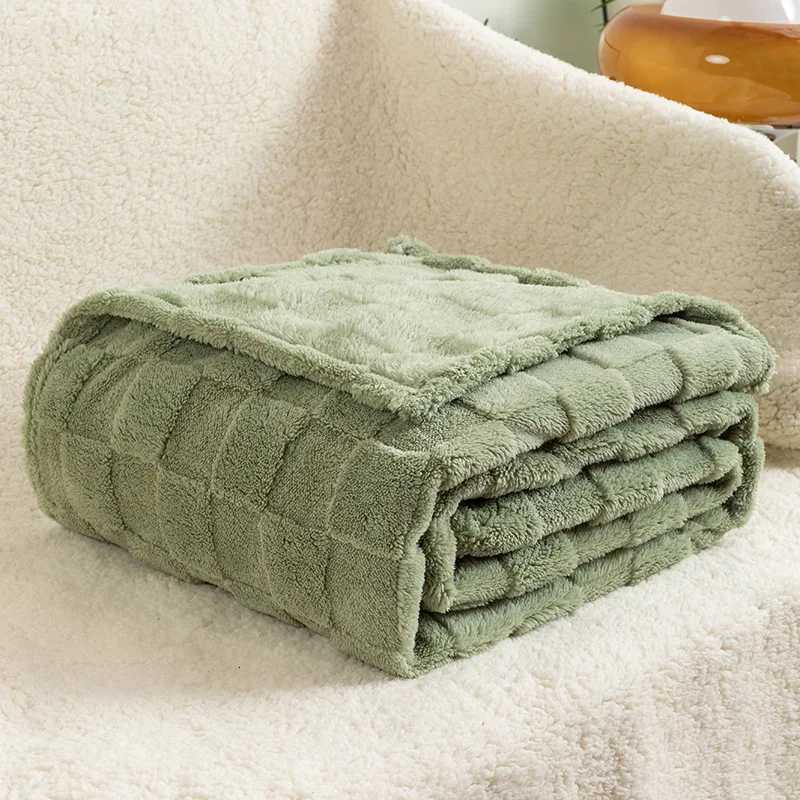 Winters Thickened Monolayer Taffu lamb Wool Green Blanket Plaid Simple Warm Flannel Blanket for Soft Sofa Blanket Bed cover H251216 - view 6