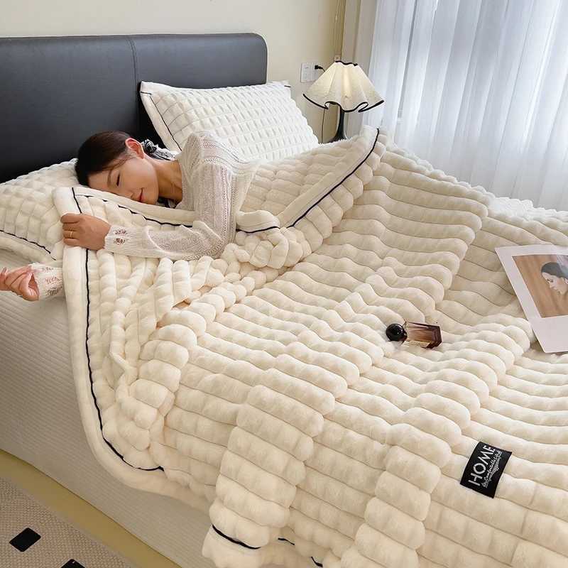 Luxury Double Layer Faux Rabbit Fur Throw Blanket Soft Warm White Striped Office Nap Sofa Blankets Queen Double Fluffy Bed Plaid H251216 - view 3