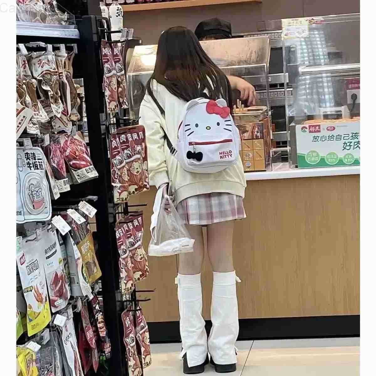 Sanrio Cute cartoon character hellokitty Japanese girl versatile backpack exquisite creative bag dirty-resistant backpack holiday gift H251216