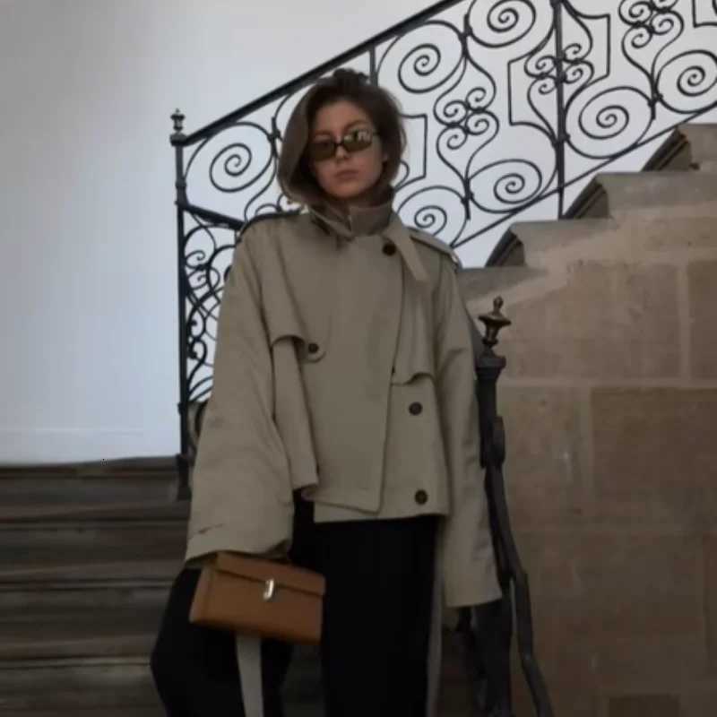 Modest Windbreaker Loose Designers Office Female Retro Trench Coat Women Fashion Casual Chic Jacket Commuting Fall Street WearT251216