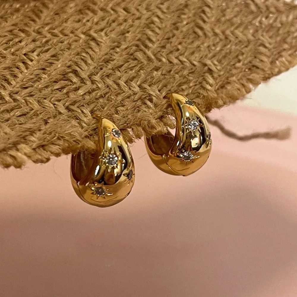Stainless Steel Smooth Star Zircon Hoop Earrings for Women Girls Metal Chunky Ear Buckle Jewelry Accessories Gift G251216