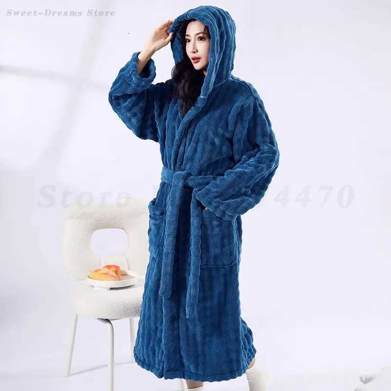 Autumn Winter New Female Robe Flannel Sleepwear Nightgown Home Clothes Loose Hooded Bathrobe Nightwear Coral Fleece Loungewear C251216