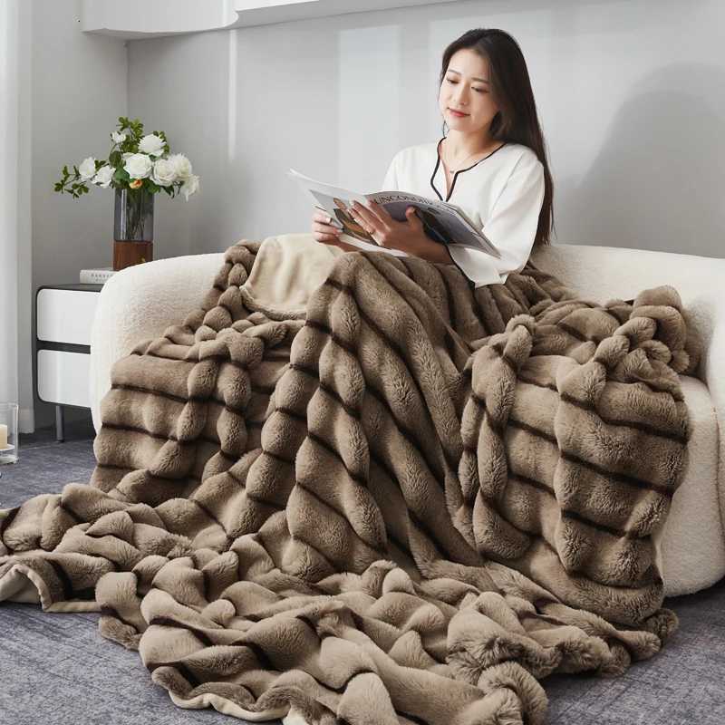 Tuscan Faux Fur Autumn Winter Warmth Blanket High Quality Thick Keep Warm Sofa Blankets for Throw High-end Soft Fluffy Comforter H251216 - view 4