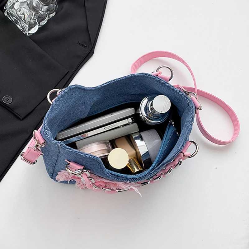 Vintage Shoulder Underarm Fashion Star Design Tote Denim Crossbody Bag Women Chain Zip Purses and Handbags M251216