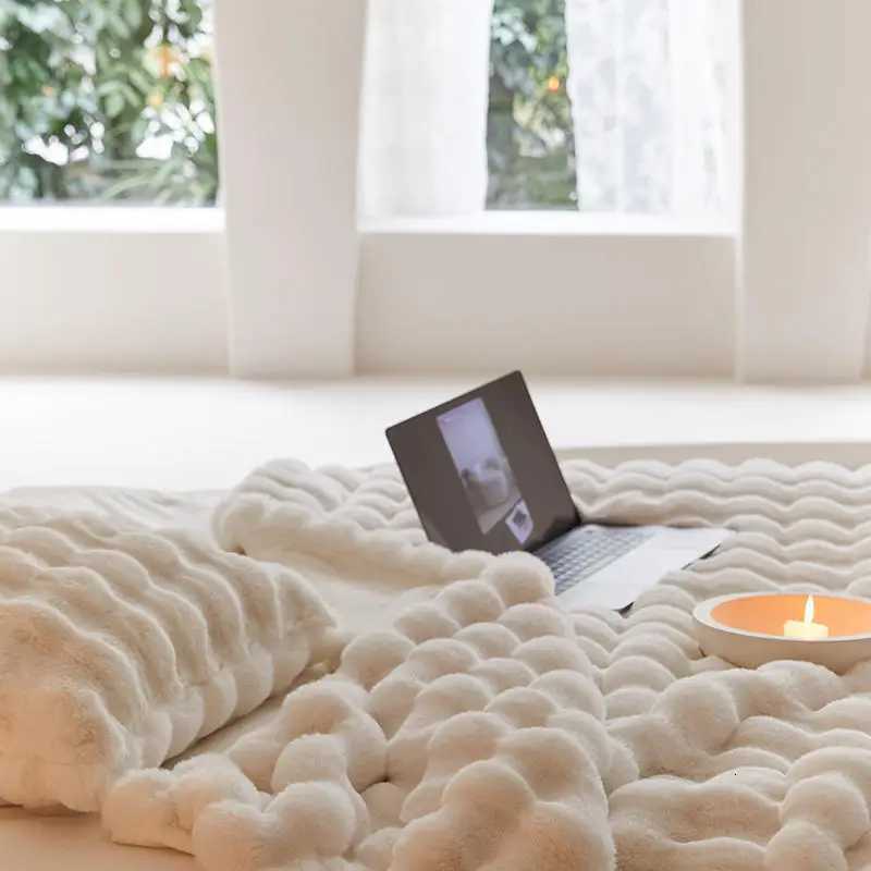 Luxury Imitation Fur Blanket Super Comfortable Blankets for Beds High-end Warm Bed Linen home textiles Bed Decorative H251216 - view 5