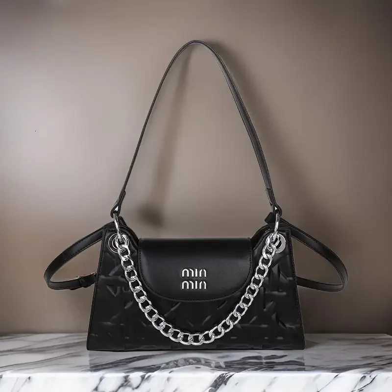 Chic Womens Handbag Leather Shoulder Bag Crossbody Messenger Famous Designer Elegant Classic Tote M251216