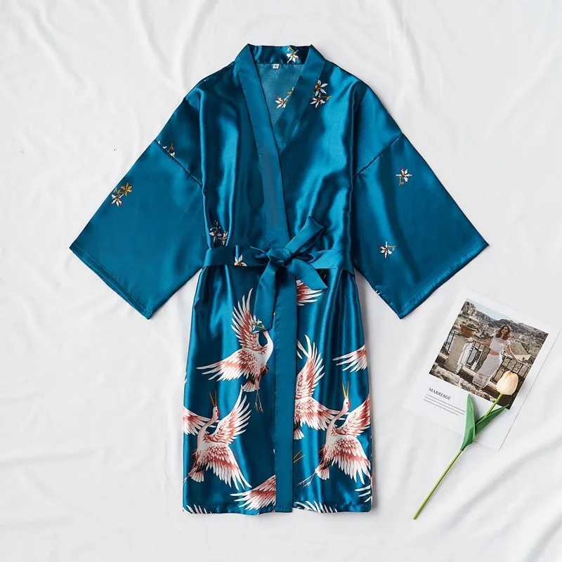 Fashion Satin Robe Female Bathrobe Sexy peignoir femme Silk Kimono Bride Dressing gown sleepwear Night Grow For Women C251216