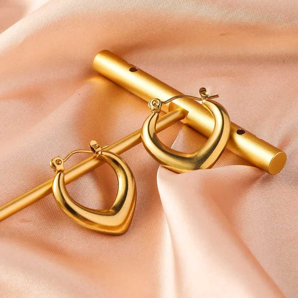 French Heart-shaped Stainless Steel Earrings Non Fading Womens Gold Color Metal Earrings Jewelry Accessories G251216