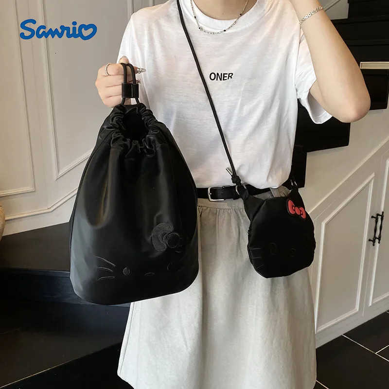 Sanrio Backpack Velvet Bucket Bag Cute Hello Kittys New Kawaii Cartoon Nylon All-Match Large Capacity Packet Bags for Woman H251216