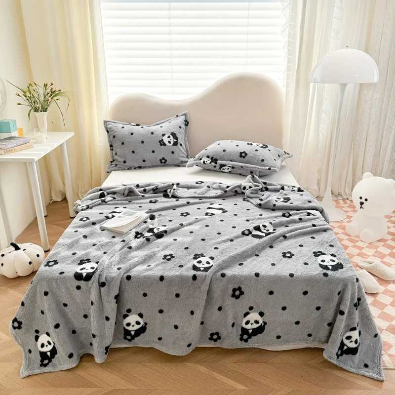 Panda Printed Fluffy Blanket for Beds Single/Queen/King Plush Fleece Plaids for Sofa Soft Warm Thow Blanket for Winter H251216 - view 3