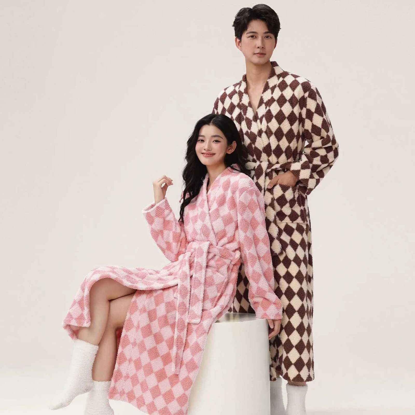 Female Autumn and Winter Warm Long Coral Velvet Thick Couple Bath Bathrobes Men Women Pajamas Shower Robe Bath Towels For Adults C251216