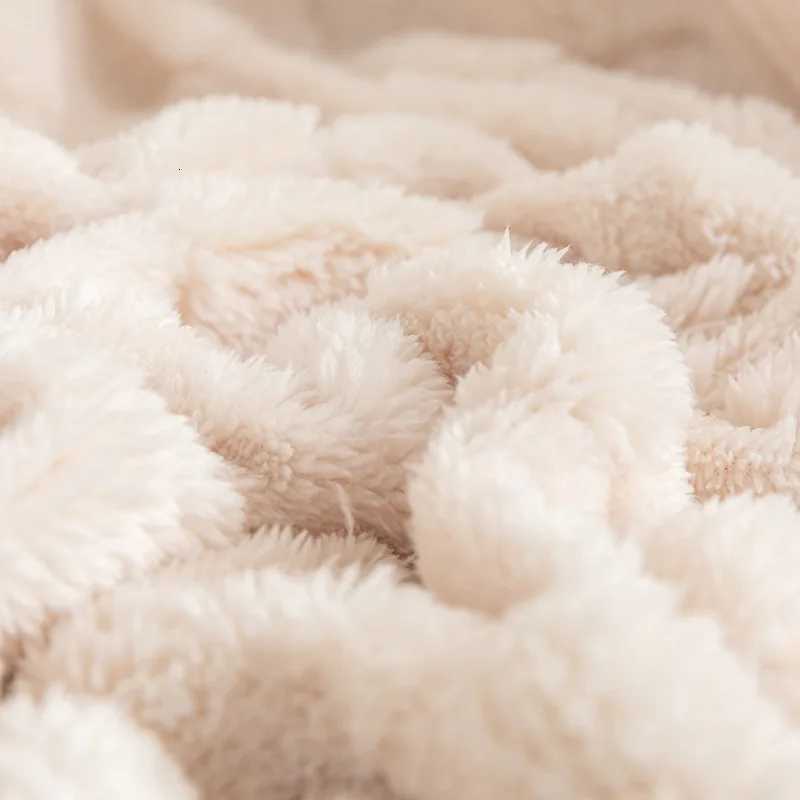 Winters Thickened Monolayer Taffu lamb Wool Green Blanket Plaid Simple Warm Flannel Blanket for Soft Sofa Blanket Bed cover H251216 - view 5