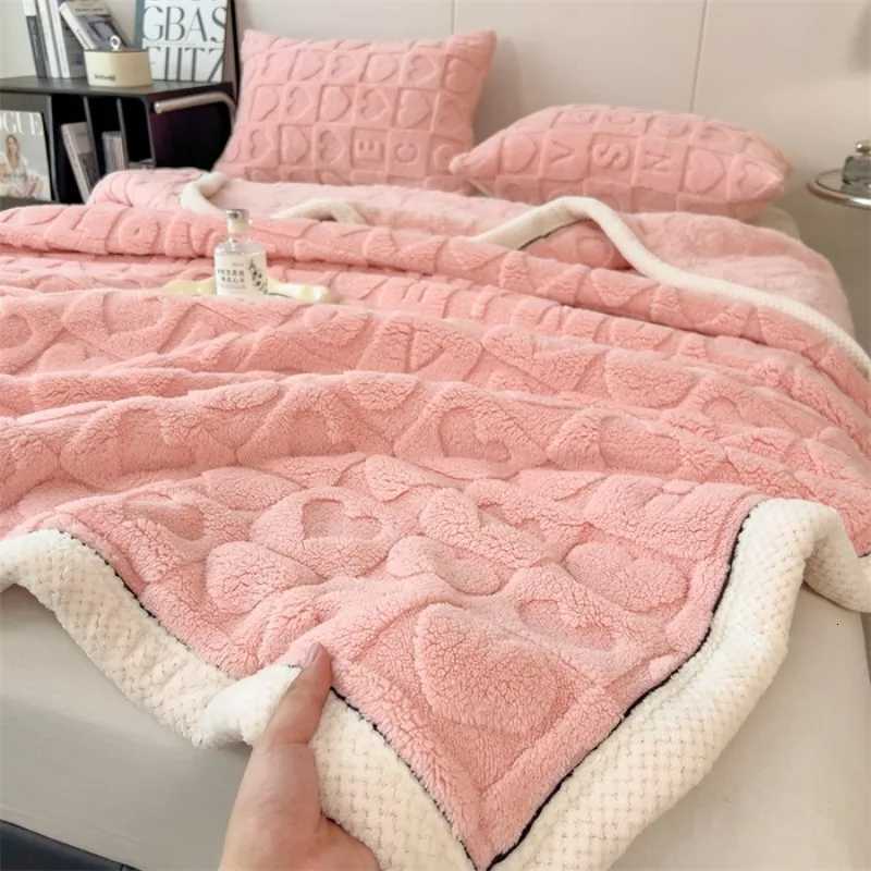 Heart Pattern Coral Fleece Blanket Thicken Warm Plush Blanket for Bed Fluffy Super Soft Sofa Throw Blankets Autumn Winter Cozy H251216 - view 6