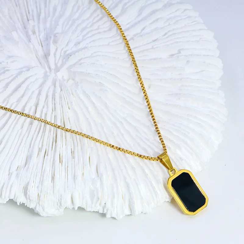Minimalist 18K Gold Plated Necklace Black Enamel Necklace Stainless Steel Pendant Necklace for Women M251216