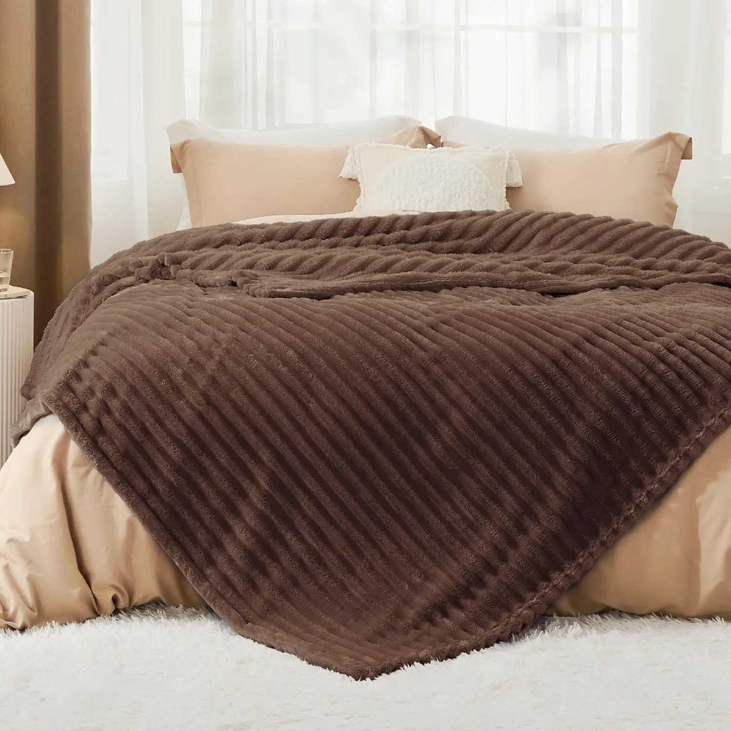 Coffee Fleece Blanket for Couch - GentleSoft Cozy Soft Blankets for Women Cute Small Throws for Girls H251216 - view 3