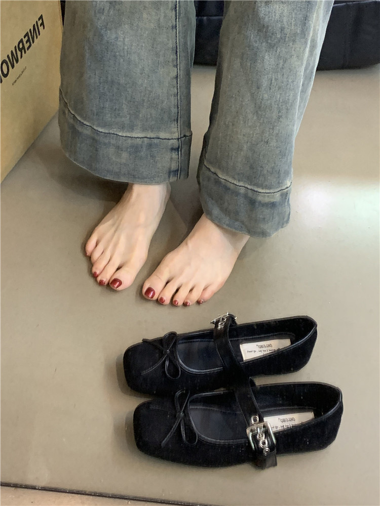 Free shipping designer women's casual shoes new flat bottomed bow ballet shoes silver belt buckle Mary Zhen shoes multi colored 36-42