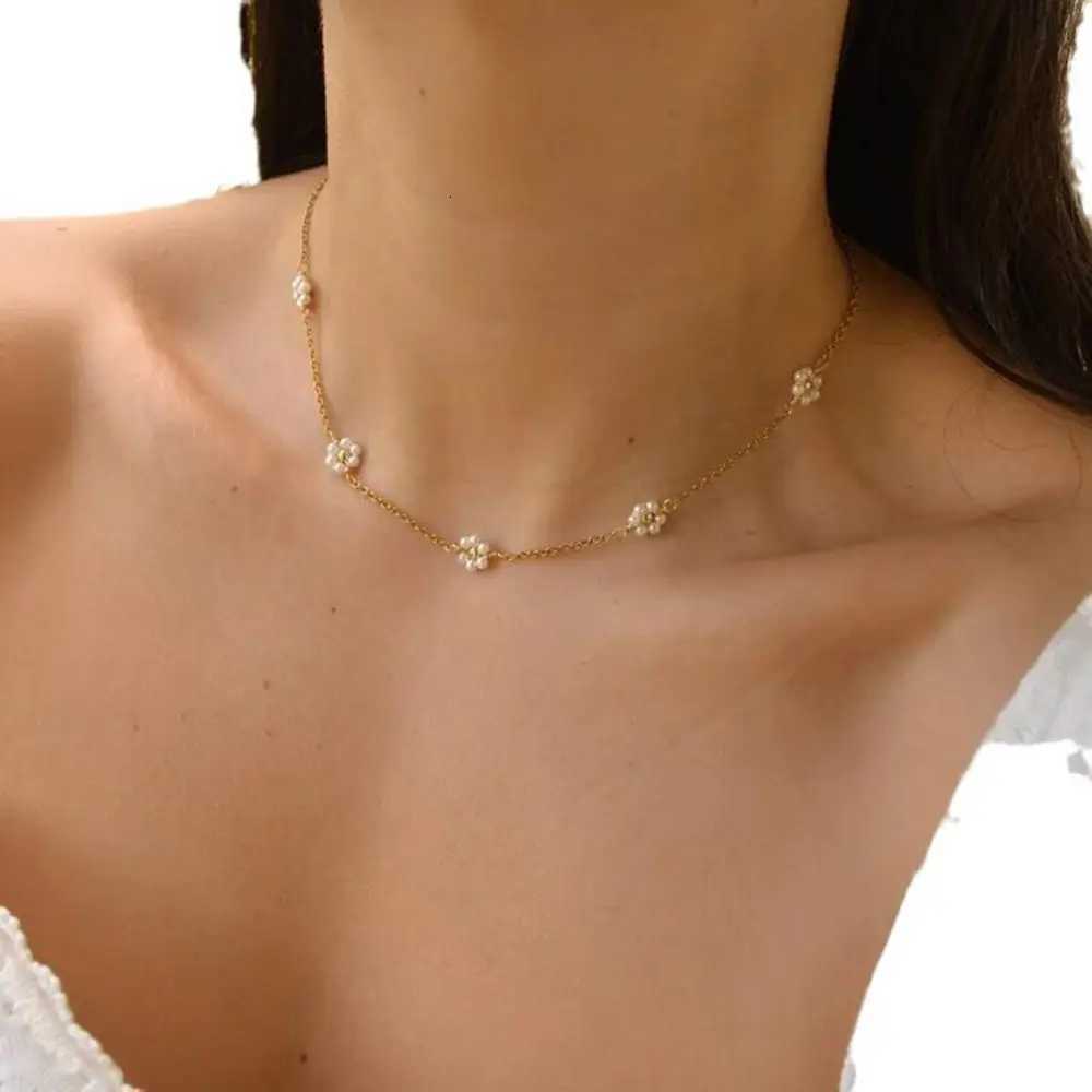 Flower Necklace Imitation Pearl 18k Gold Plated Stainless Steel Necklace Tarnish Free Necklace for Women M251216