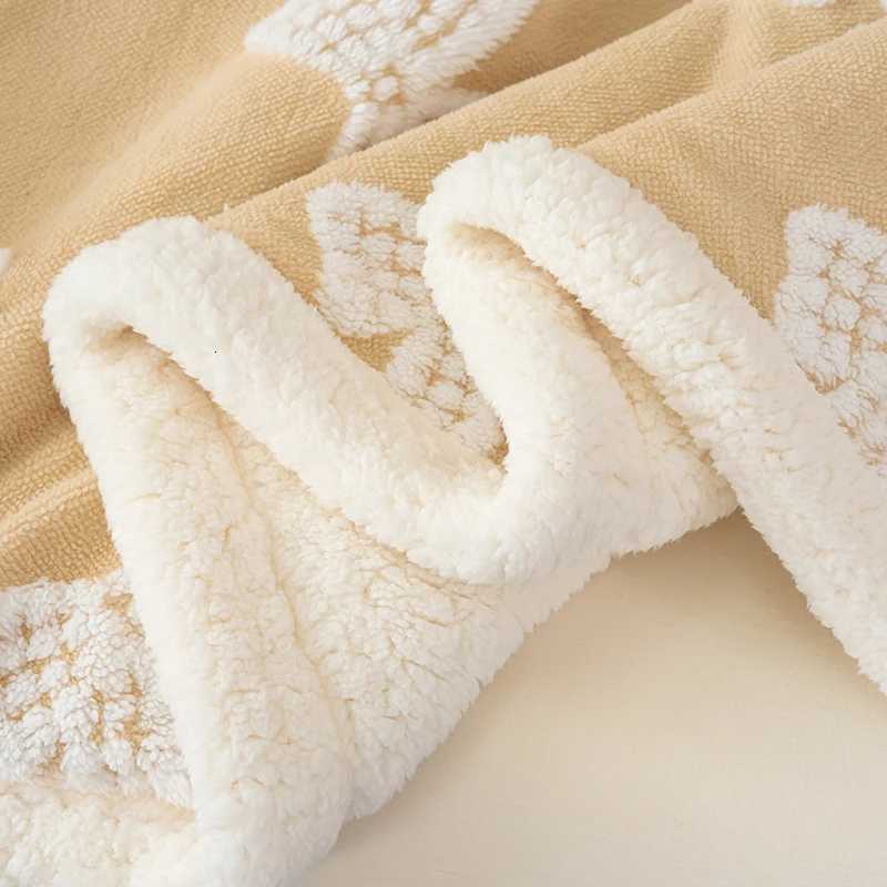 Artificial Lambswool Autumn Winter Warmth Blanket High Quality Thickened Sofa Blanket Fluffy Skin Friendly Comfortable Comforter H251216 - view 6