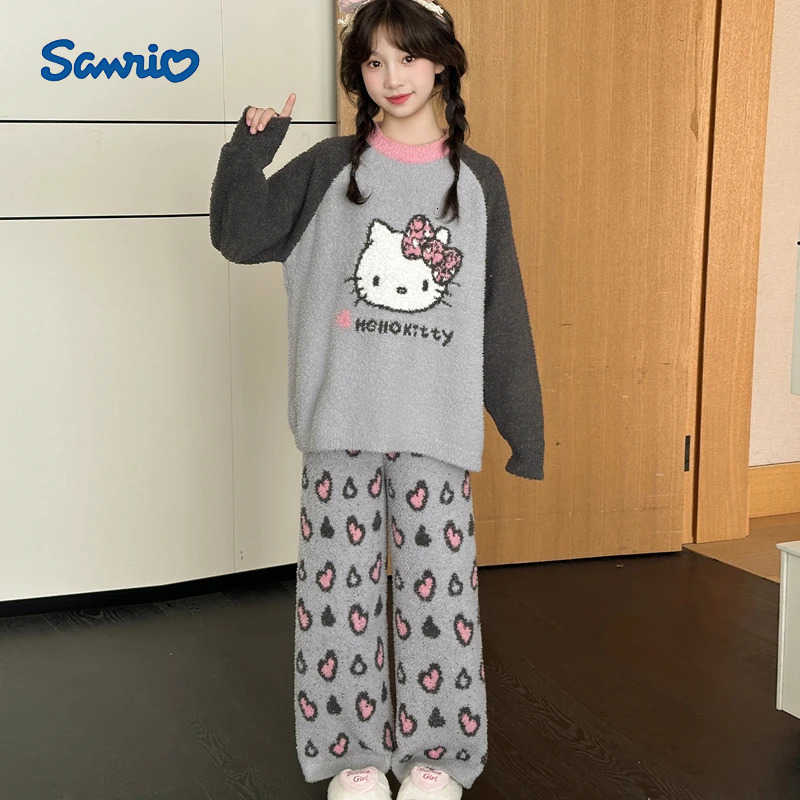 Sanrio Girl Hello Kittys Child Pajamas Suit Autumn Winter New Coral Fleece Lounge Clothes Kawaii Childrens Clothing Coat for Kids H251216
