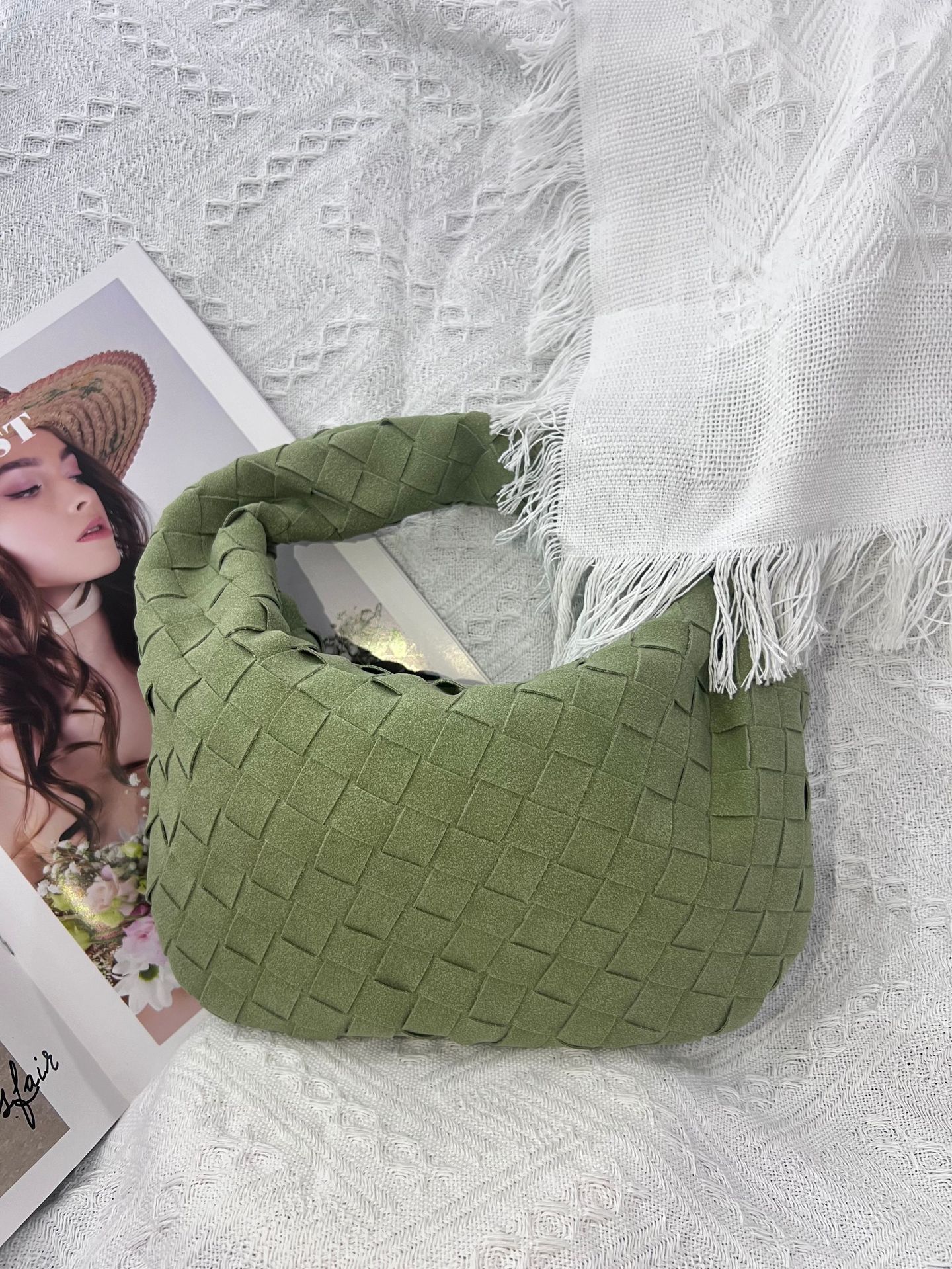 Free Shipping Autumn/Winter New Arrival Matte Leather Woven Fashion Handbag Elegant Versatile Women's Cloud Bag Dumpling Bag