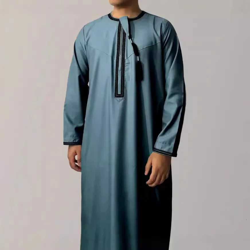 Eid Ramadan Muslim Men Long Robe Round Neck Embroidered Oman Dubai Arabian Saudi Male Jubba Thobe Adults Abayas Islamic Kamis W251216