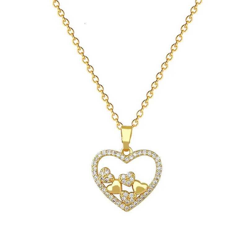 Titanium Steel Hollow Heart Necklace for Women Luxury Versatile Clavicle Chain Fashion Jewelry Accessory Elegant M251216