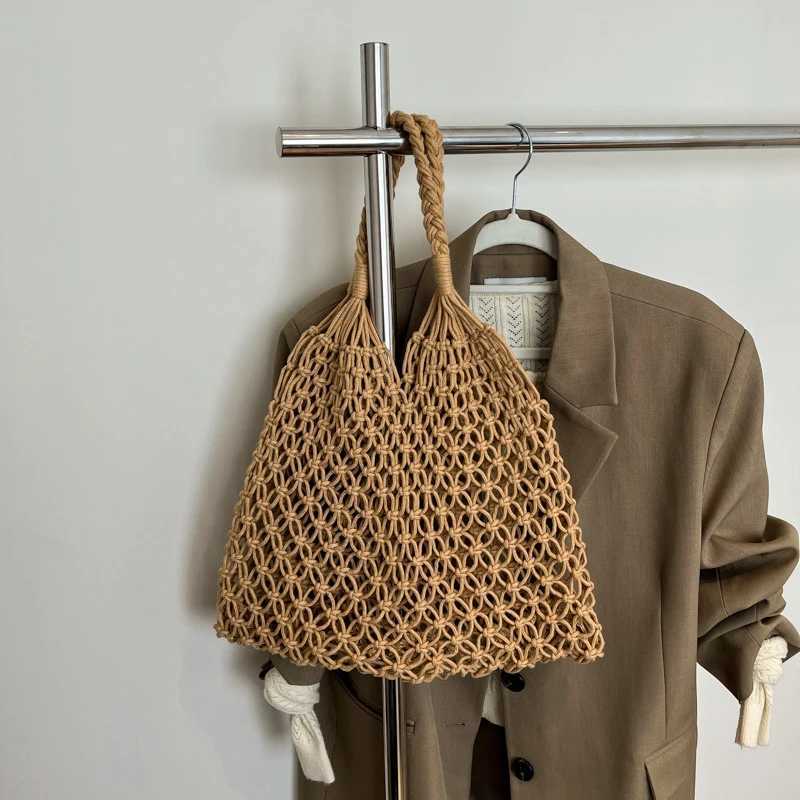 Hand-Woven Bag Women Handmade Hollow Handbag Female Shoulder Bag Big Capacity Summer Casual Travel Beach Tote Purse M251216