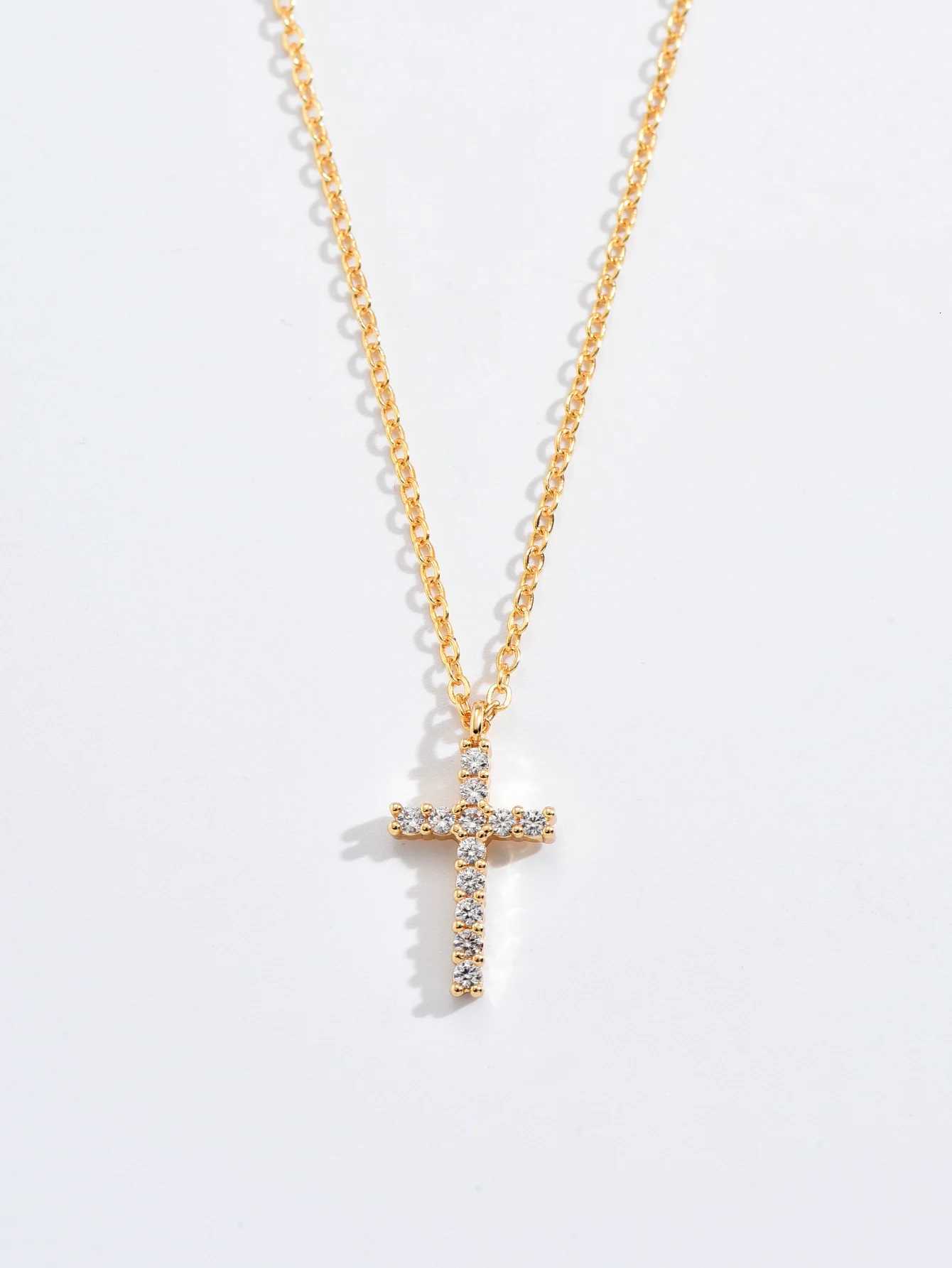 Fashion New Zircon Inlaid Cross Necklace Pendant Jewelry for Women Gold Color Long Clavicle Chain Necklaces M251216
