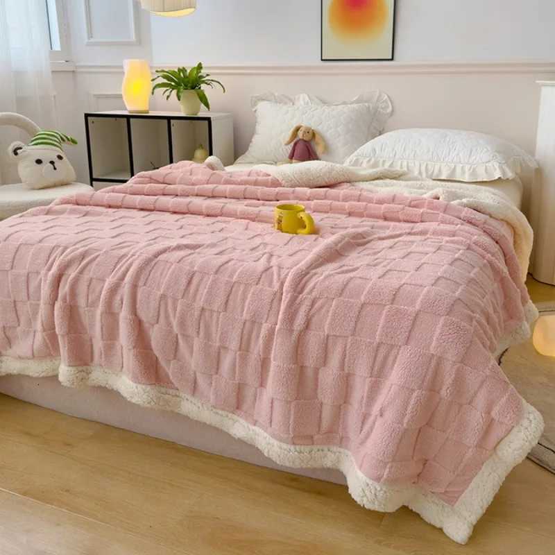 Warm Lamb Velvet Flannel Cover Blanket for Office Air Conditioning and Nap Throw Soft Woolen Blanket for Bedding Sofa H251216 - view 3