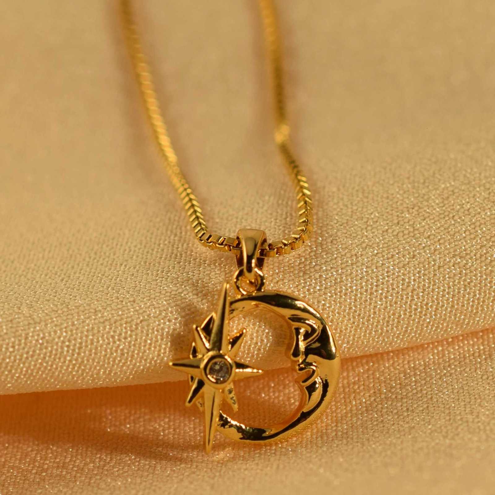Golden Plated Moon Pendant Necklace Zircon Star Moon Clavicle Chain Necklace Female M251216